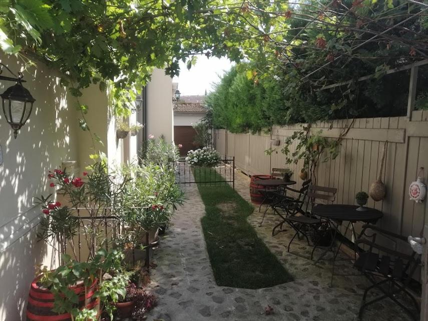 Kuria Apartman With Private Jacuzzi And Pool Budapest Exterior foto