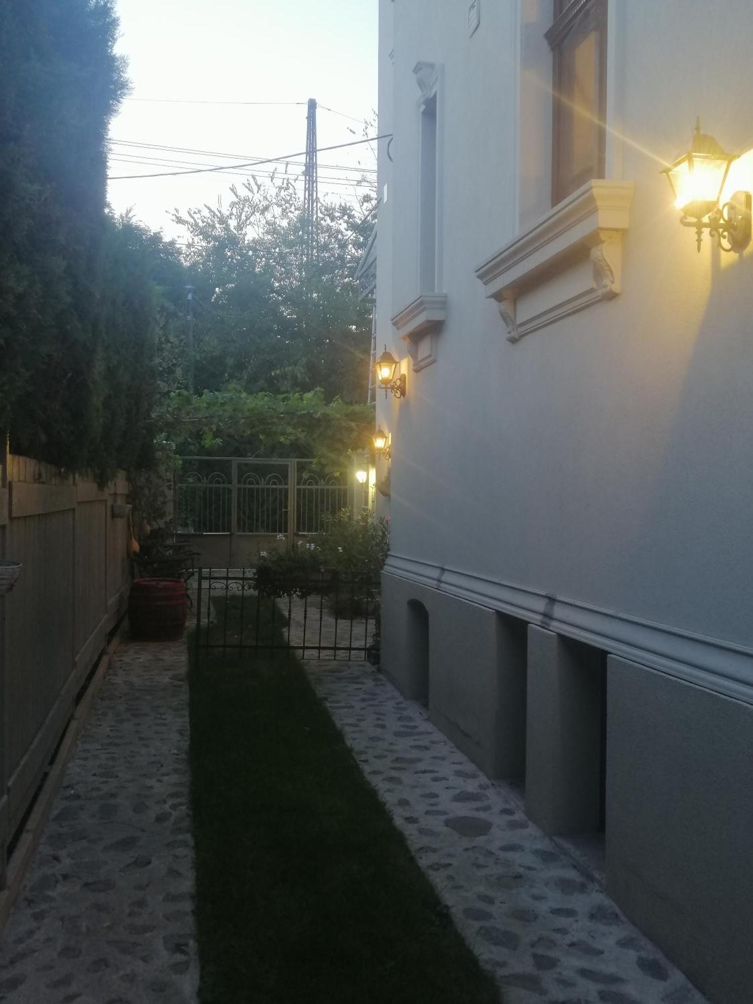 Kuria Apartman With Private Jacuzzi And Pool Budapest Exterior foto