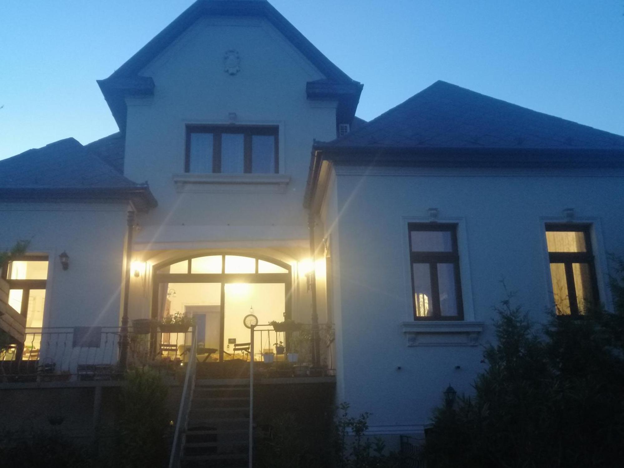 Kuria Apartman With Private Jacuzzi And Pool Budapest Exterior foto