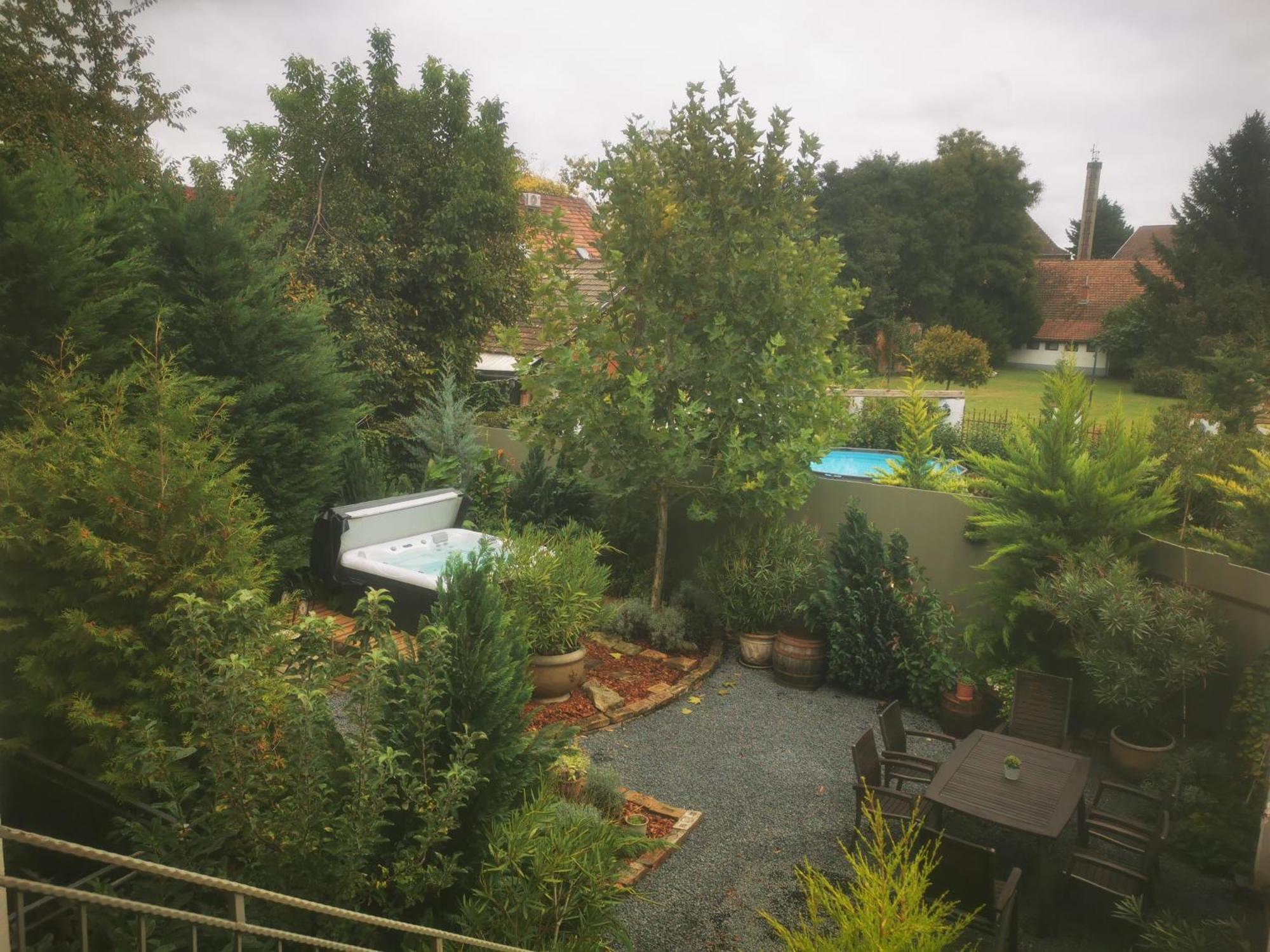 Kuria Apartman With Private Jacuzzi And Pool Budapest Exterior foto