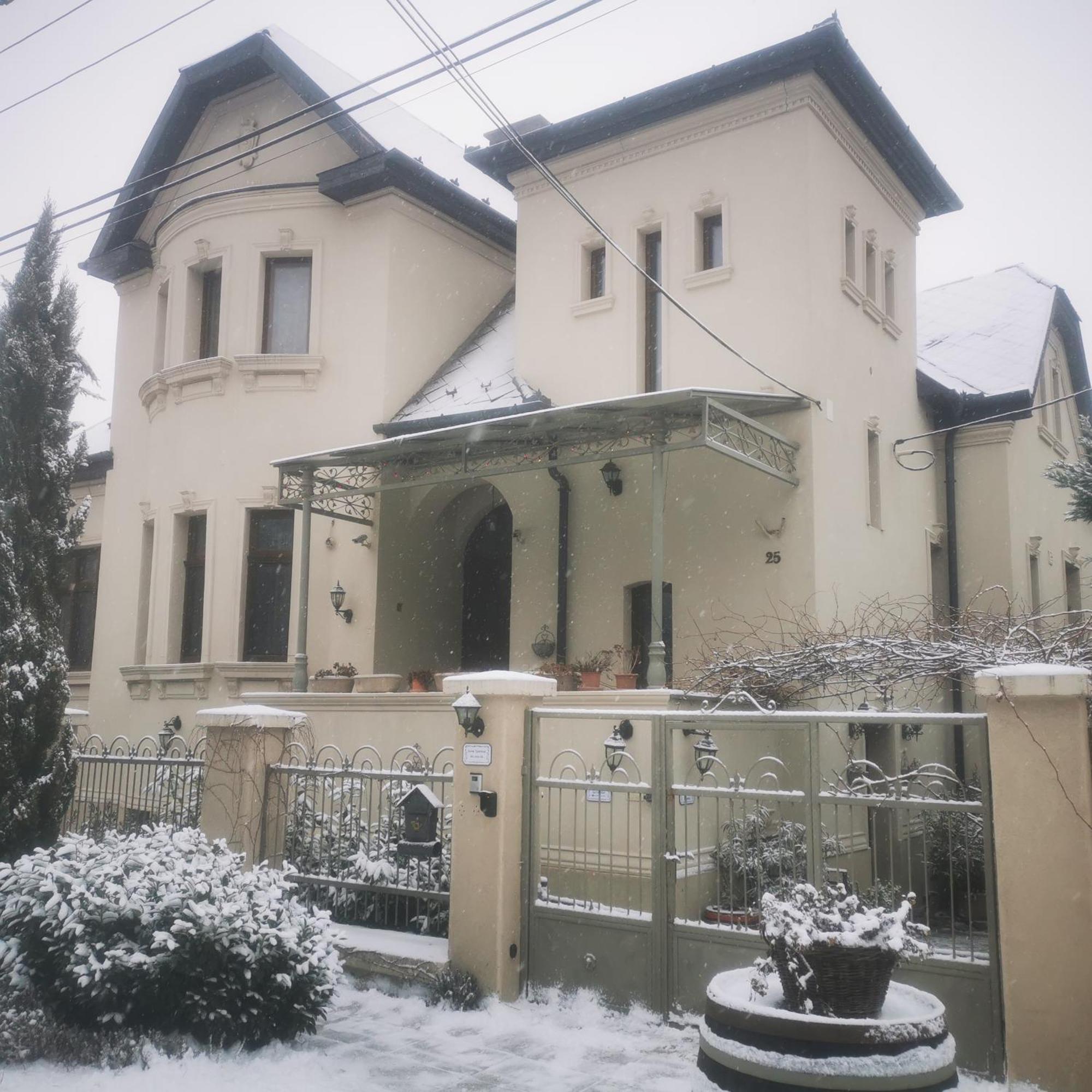 Kuria Apartman With Private Jacuzzi And Pool Budapest Exterior foto